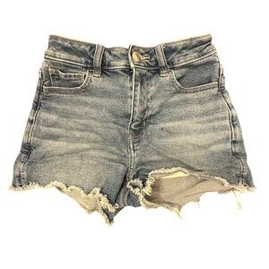 American Eagle 90s High Rise Mom Jean Shorts